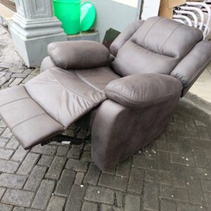 One seater Recliner Sofa (1)