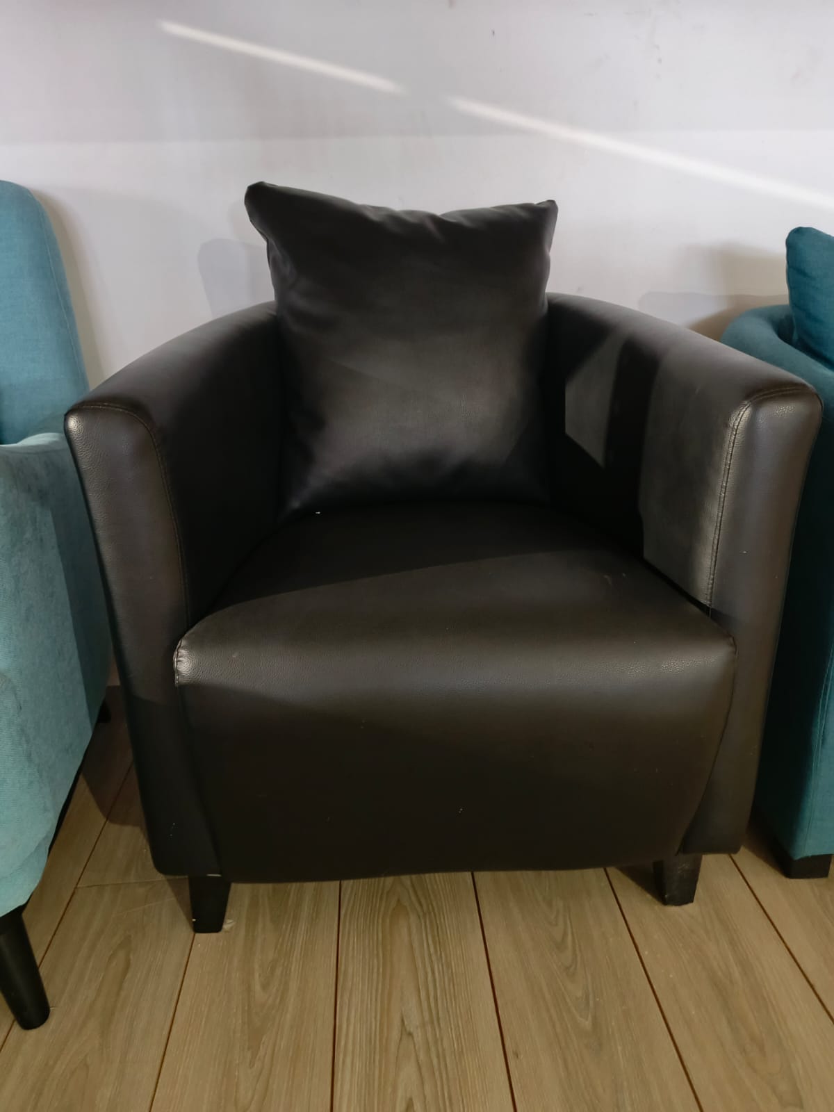 www.kentyfurnitures.co.ke (24) Armchair
