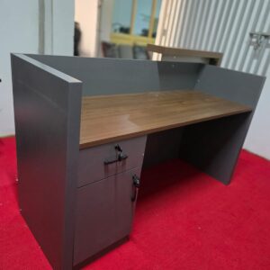1.6m Modern Reception Desk 1
