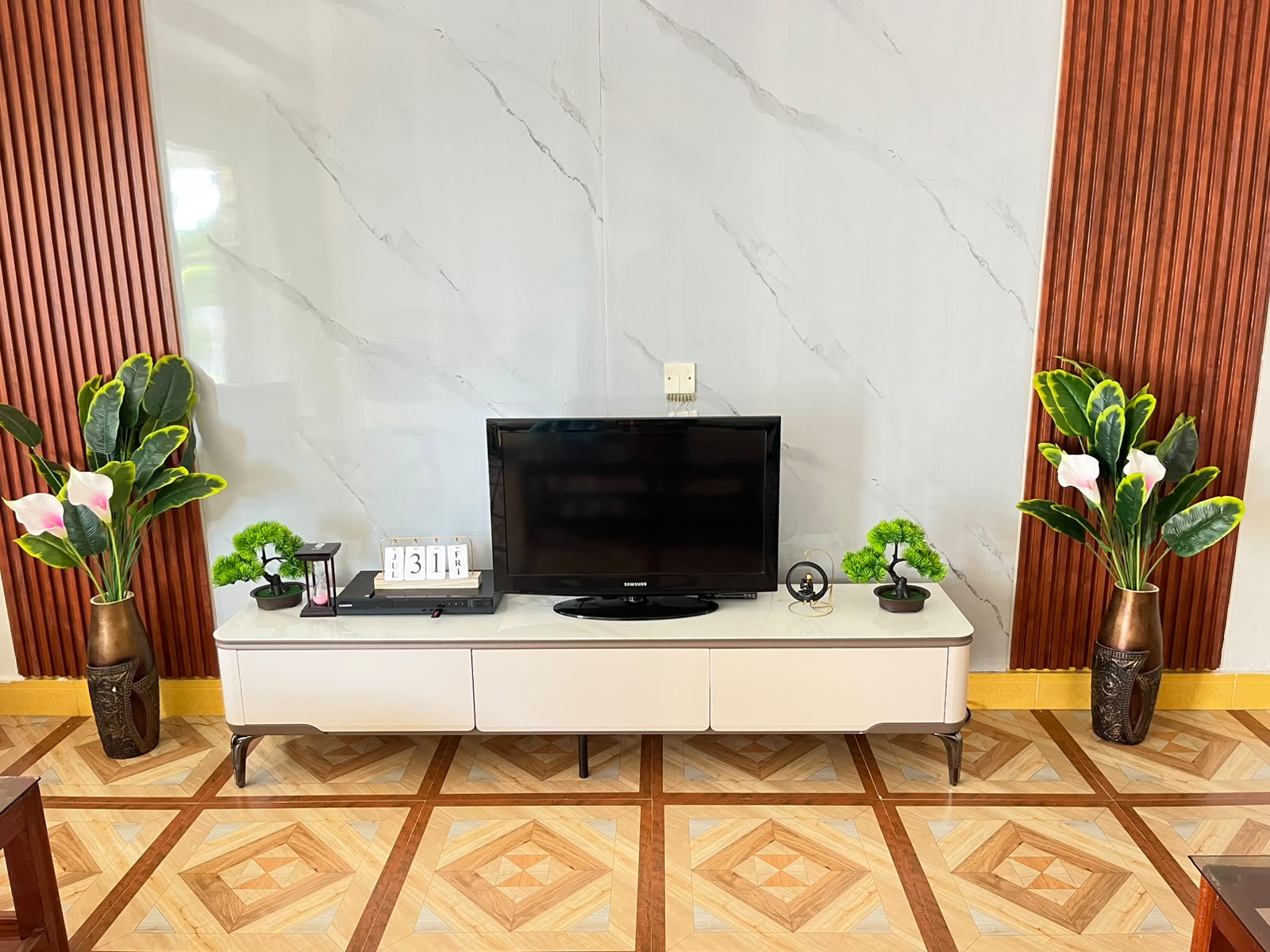 2m TV Stand (2) 2m TV Stand
